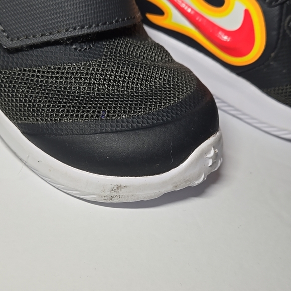 Nike Star Runner 2 Fire Boys Size 5c Strap Front Hook And Loop - Picture 4 of 10